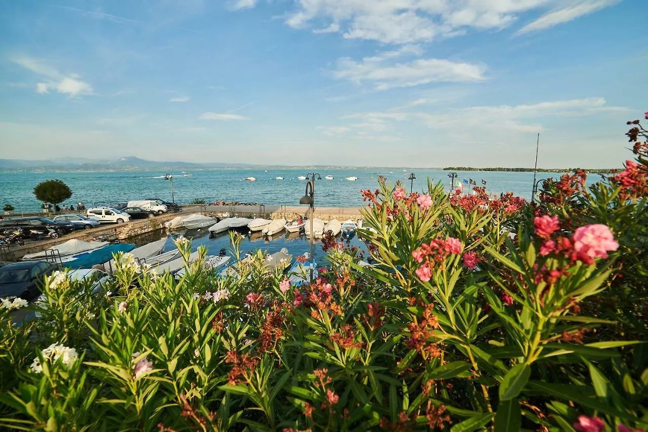 Apartment Colombare 31 Sirmione Italy